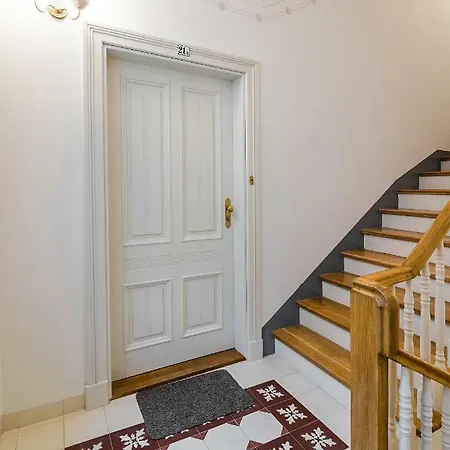 Hala Koszyki Spacious Διαμέρισμα
